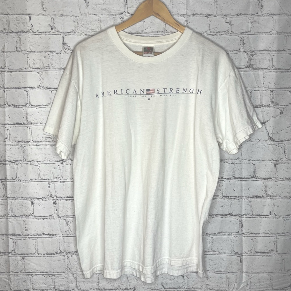 Vintage American Patriotic Spell out T-shirt Size XL